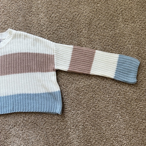 Small sweater💛 - Picture 4 of 5